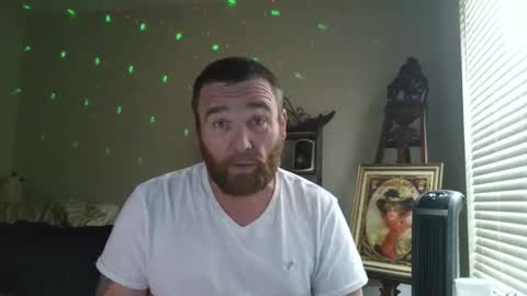 Snapshot of feelgoodnu chatting on 1, 12, 2025 PullouProblems online show from 1, 12, 2025