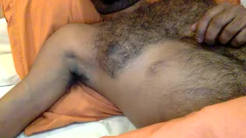 Snapshot of feetlover1888386 chatting on 18, 12, 2025 HairyBrownGuy online show from 18, 12, 2025