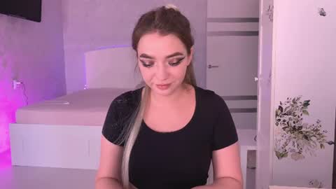Snapshot of feetwet chatting on 4, 7, 2026 EVA online show from 4, 7, 2026