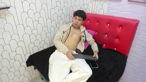 Snapshot of felipe_boy_18 chatting on 1, 3, 2025 felipe_boy_18 online show from 1, 3, 2025