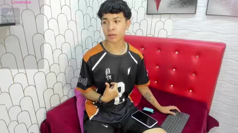 Snapshot of felipe_boy_18 chatting on 6, 3, 2025 felipe_boy_18 online show from 6, 3, 2025
