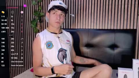 felipe_boy_18 online show from 26, 9, 2025