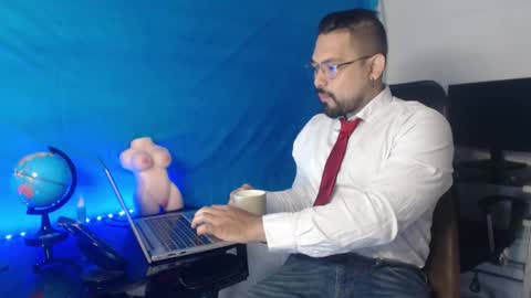 FELIPE QUIROZ online show from 10, 9, 2025