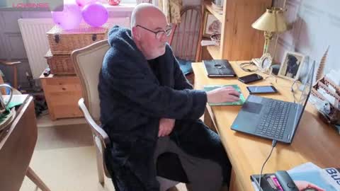 Snapshot of fellainsp8 chatting on 17, 6, 2026 Adam online show from 17, 6, 2026
