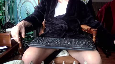 hungnsexy  online show from 8, 2, 2025