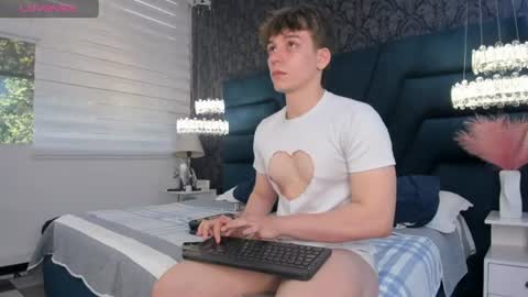 Femboy Max online show from 19, 6, 2026