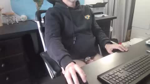 Snapshot of femdomsubby chatting on 22, 10, 2025 femdomsubby online show from 22, 10, 2025