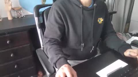 Snapshot of femdomsubby chatting on 24, 10, 2025 femdomsubby online show from 24, 10, 2025