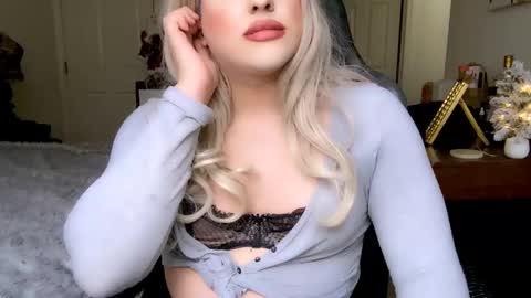 Snapshot of femgirl99 chatting on 16, 12, 2024 this is justice tricia a bigelow. she was fucking my husband tom girardi online show from 16, 12, 2024