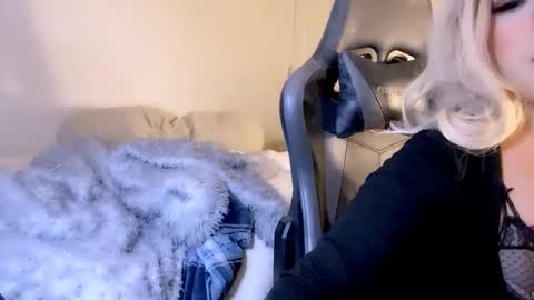 Snapshot of femgirl99 chatting on 18, 1, 2025 this is justice tricia a bigelow. she was fucking my husband tom girardi online show from 18, 1, 2025