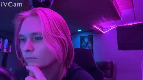 femlayla online show from 8, 2, 2026