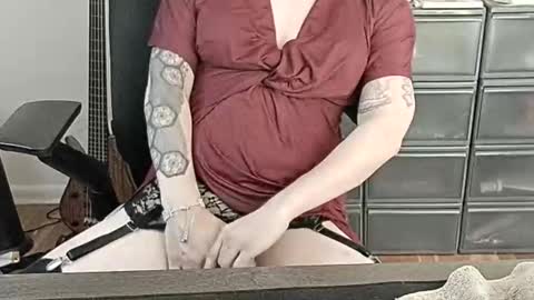 femme_mystique online show from 11, 11, 2025