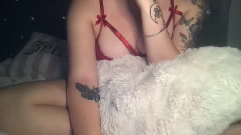 Snapshot of femmefatalebabe chatting on 1, 10, 2025 online show from 1, 10, 2025