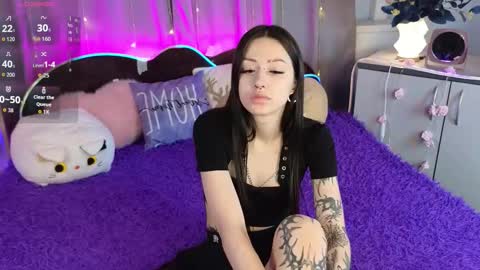 Snapshot of fenilea chatting on 3, 12, 2025 Fenilea online show from 3, 12, 2025