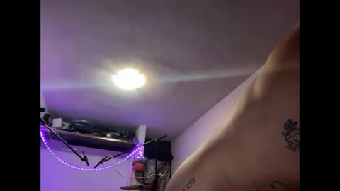 Snapshot of fer92400 chatting on 15, 4, 2026 fer92400 online show from 15, 4, 2026