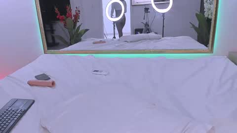  Fernanda  online show from 1, 2, 2025