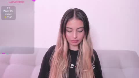 fernanda  online show from 11, 5, 2026