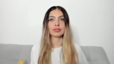 fernanda  online show from 12, 5, 2026