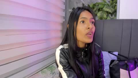 Snapshot of fernanda_liie_ chatting on 19, 12, 2025 fernanda_liie_ online show from 19, 12, 2025