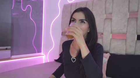 Snapshot of fernanda_thail_ chatting on 30, 3, 2026 fernanda_thail_ online show from 30, 3, 2026