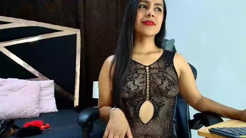 Snapshot of fernandabrown_ chatting on 12, 10, 2025 Fernandabrown s online show from 12, 10, 2025