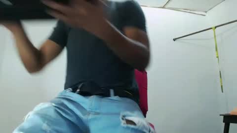 Snapshot of fernandez_latinblack chatting on 16, 1, 2025 fernandez_latinblack online show from 16, 1, 2025