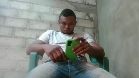 Snapshot of fernandez_latinblack chatting on 20, 10, 2025 fernandez_latinblack online show from 20, 10, 2025