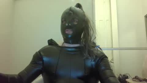 LauraWhy online show from 29, 11, 2025