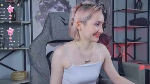 Snapshot of fetishrey chatting on 5, 12, 2025 Rey online show from 5, 12, 2025