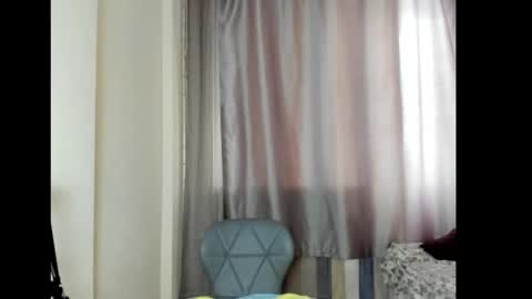 Snapshot of fey_bb chatting on 28, 2, 2025 Milana online show from 28, 2, 2025