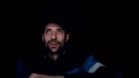 Snapshot of fffjj021 chatting on 16, 11, 2025 Raised in 90s online show from 16, 11, 2025