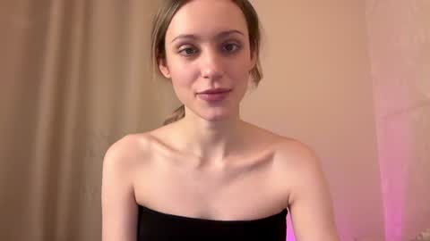 Snapshot of fflloowweerr chatting on 10, 1, 2025 Lisa online show from 10, 1, 2025