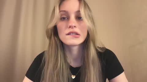 Snapshot of fflloowweerr chatting on 20, 1, 2025 Lisa online show from 20, 1, 2025