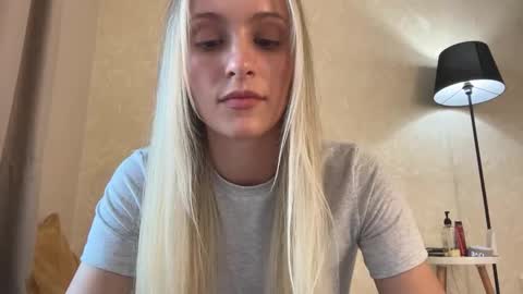 Snapshot of fflloowweerr chatting on 20, 9, 2025 Lisa online show from 20, 9, 2025