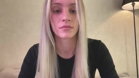 Snapshot of fflloowweerr chatting on 28, 9, 2025 Lisa online show from 28, 9, 2025