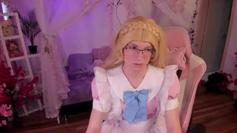 Snapshot of fi_cosplay chatting on 21, 10, 2025 fi_cosplay online show from 21, 10, 2025