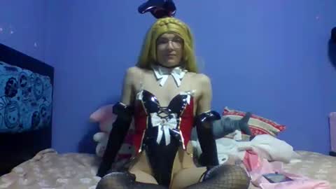 Snapshot of fi_cosplay chatting on 13, 11, 2025 fi_cosplay online show from 13, 11, 2025