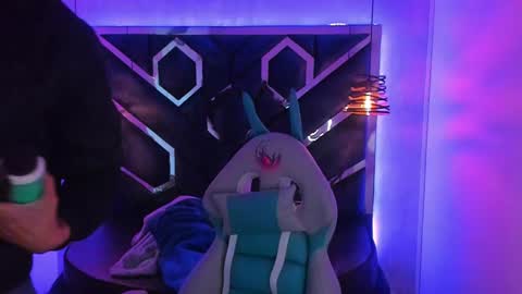   online show from 16, 1, 2025