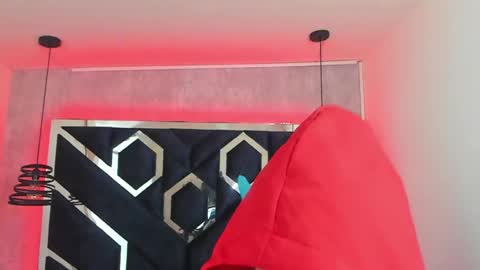   online show from 19, 1, 2025