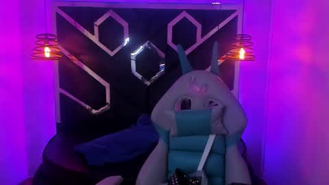   online show from 25, 1, 2025