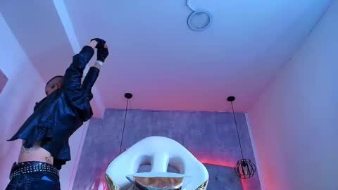   online show from 24, 10, 2025