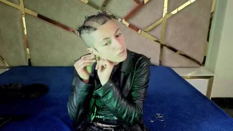   online show from 2, 12, 2025