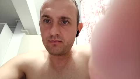 Snapshot of figonik chatting on 29, 10, 2025 Nick online show from 29, 10, 2025