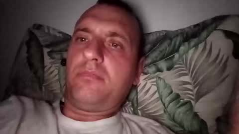 Snapshot of figonik chatting on 23, 11, 2025 Nick online show from 23, 11, 2025