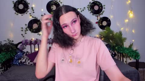 Snapshot of filldamon chatting on 7, 1, 2025 Honey Ill be waiting for you Tue Wed Thu Fri Sat Sun 10am-5pm online show from 7, 1, 2025