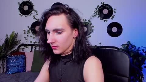 Snapshot of filldamon chatting on 22, 1, 2025 Honey Ill be waiting for you Tue Wed Thu Fri Sat Sun 10am-5pm online show from 22, 1, 2025