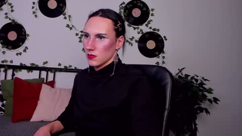 Snapshot of filldamon chatting on 2, 2, 2025 Honey Ill be waiting for you Tue Wed Thu Fri Sat Sun 10am-5pm online show from 2, 2, 2025