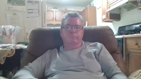 Snapshot of finderfiner chatting on 20, 12, 2024 finderfiner online show from 20, 12, 2024