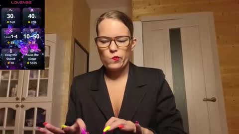 Snapshot of findom_lady_shine chatting on 28, 9, 2025 Lady online show from 28, 9, 2025