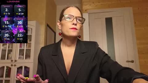 Snapshot of findom_lady_shine chatting on 6, 10, 2025 Lady online show from 6, 10, 2025